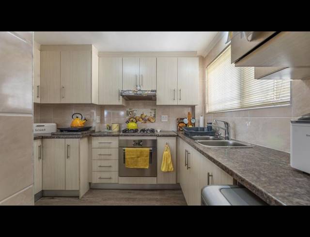 3 BEDROOM APARTMENT FOR SALE IN VAN RIEBEECKSTRAND